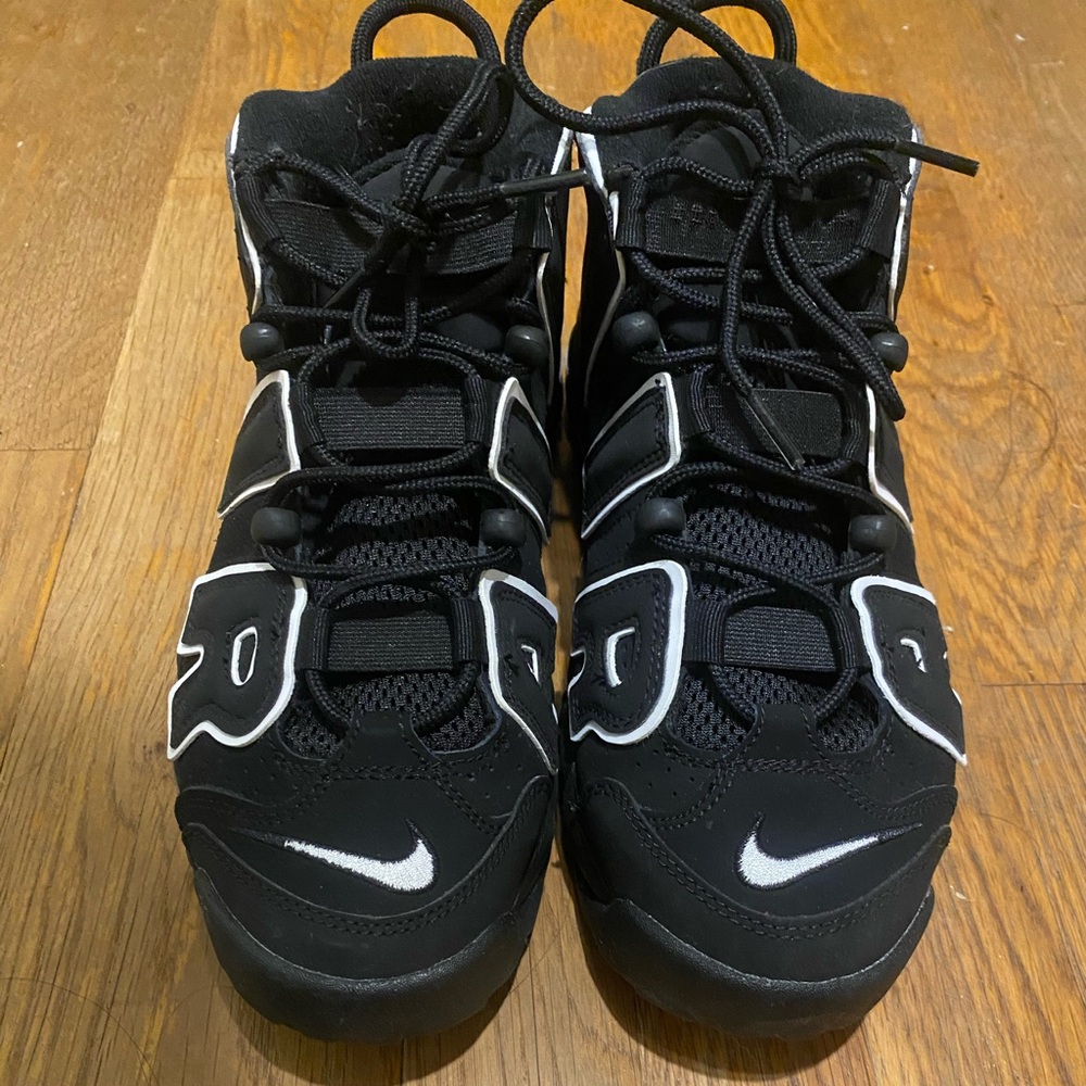 Nike Uptempo Sneakers